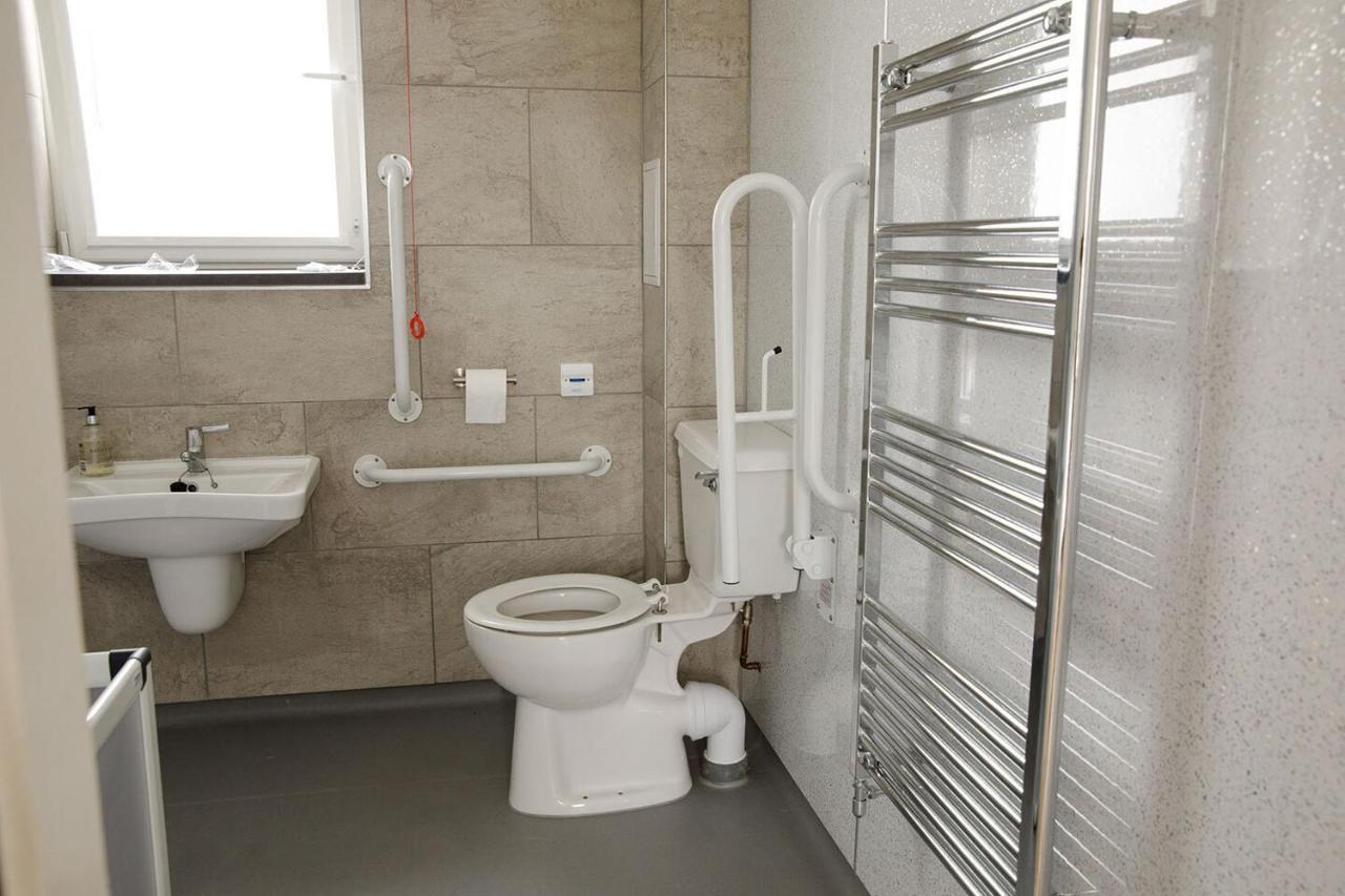 House Of Juniper - Luxury Accessible Apartment Broadford  Exterior photo